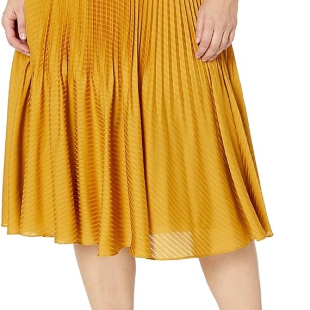 NWT Club Monaco Gold Midi Pleated A-Line Skirt